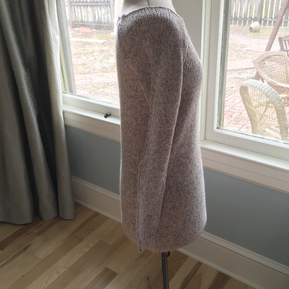 Ladies Long Sweater, Great with tights or leggings - Picture 5 of 7